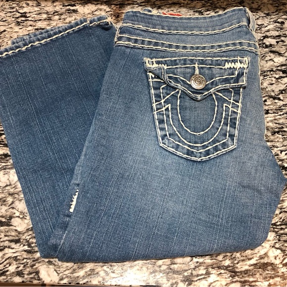 Woman’s New True Religion Capri Pants - Picture 2 of 8